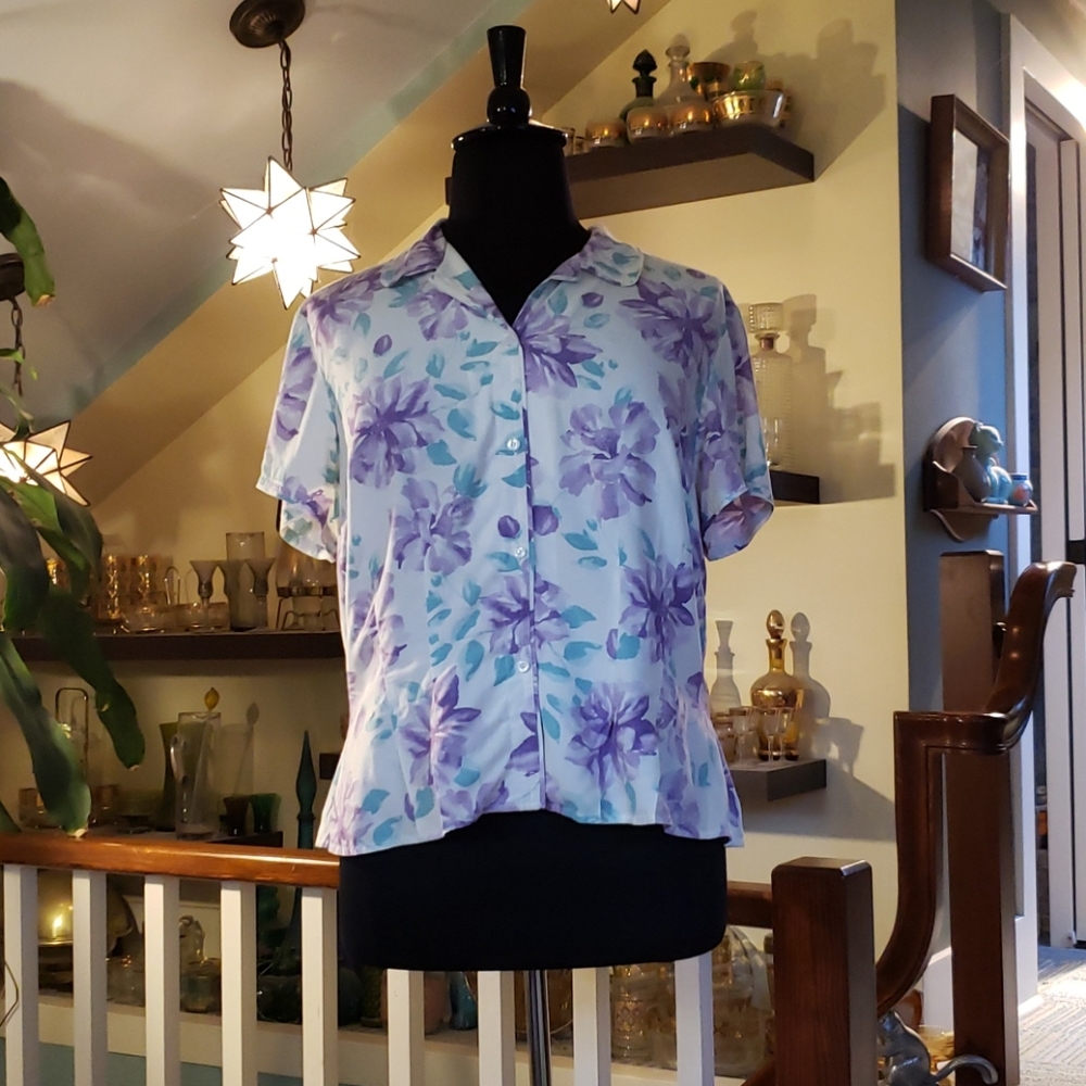 Emma James Womans Fitted Short Sleeve Floral Blouse